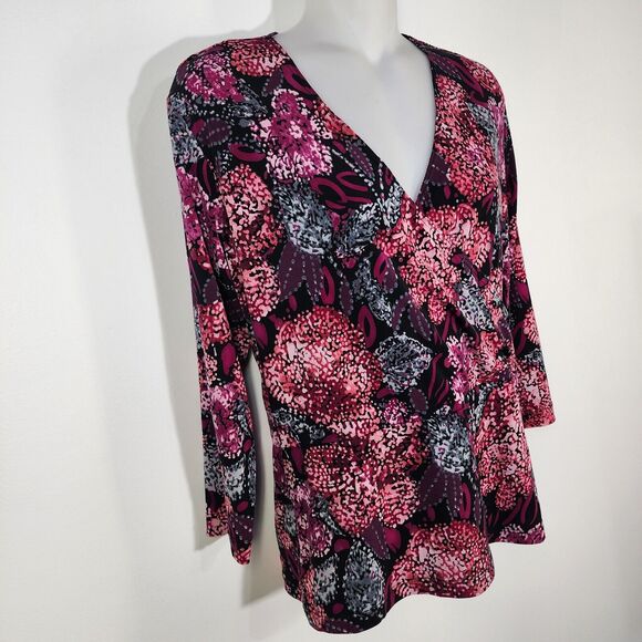 Chicos Womens Top Size 1 Medium Pink Printed Peplum Faux Wrap 3/4 Sleeve Stretch - Picture 4 of 8